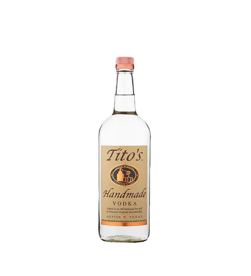 VODKA_TITOS_BOTELLA_700ML_e434b6df-93e8-4a25-857b-a2c4d57ee9f3_1979247124.jpg_v=1714053779